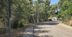Oportunitat única a Rubí! Es troba disponible un terreny urbanitzable a la tranquil·la zona de Castellnou i Can Mir. Amb una superfície de 432 m2, aquest espai ofereix múltiples possibilitats per construir la vivenda dels teus somnis.
