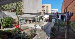 SOLAR A RUBÍ! Hi ha disponible un terreny urbà en venda, ideal per desenvolupar el projecte que sempre has somiat. Amb una superfície de 142 m2, amb 8m. de façana i 18m. de fons, aquest espai edificable ofereix múltiples possibilitats per construir lhabitatge que sadapti a les teves necessitats.