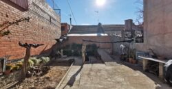 SOLAR A RUBÍ! Hi ha disponible un terreny urbà en venda, ideal per desenvolupar el projecte que sempre has somiat. Amb una superfície de 142 m2, amb 8m. de façana i 18m. de fons, aquest espai edificable ofereix múltiples possibilitats per construir lhabitatge que sadapti a les teves necessitats.