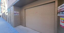 Es presenta un local de lloguer a Rubí, ubicat a zona Centre-CEIP Pau Casals. Aquest espai compta amb una superfície construïda de 253 m2, oferint una distribució funcional per a diverses activitats comercials, ideal professionals.