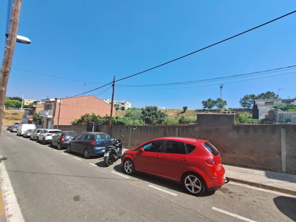 ¡Terreno urbano en venta en Rubí, 1.426 m2 en Ca n’Oriol-Can Rosés!