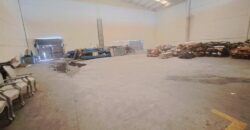 ¡Nau industrial aparellada en venda a Rubí, 700 m2 amb altell i gran potencial!