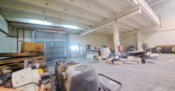 ¡Nau industrial aparellada en venda a Rubí, 700 m2 amb altell i gran potencial!