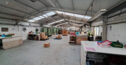 Nave de 1.000m2 en alquiler ubicada en Can Jardí en 2 plantas.