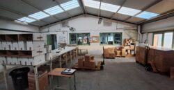 Nave de 1.000m2 en alquiler ubicada en Can Jardí en 2 plantas.