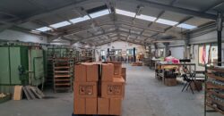 Nave de 1.000m2 en alquiler ubicada en Can Jardí en 2 plantas.