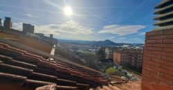¡Dúplex en Ca n´ Alzamora con terraza, piscina comunitaria, parking y trastero!