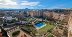¡Dúplex en Ca n´ Alzamora con terraza, piscina comunitaria, parking y trastero!