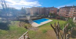 ¡Dúplex en Ca n´ Alzamora con terraza, piscina comunitaria, parking y trastero!
