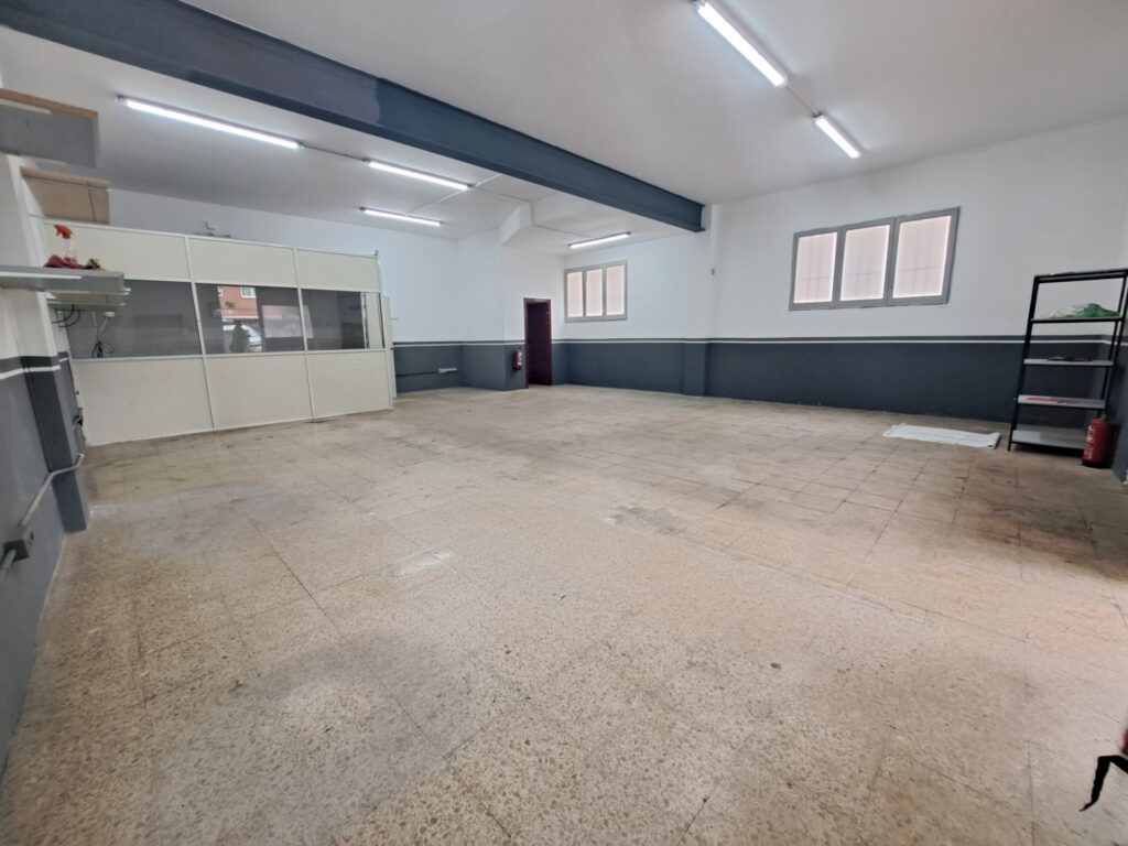 ¡Local de lloguer a Can Fatjó, Rubí – 87 m² ideals per al teu negoci!