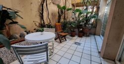 ¡Casa adossada de 3 plantes amb ascensor en venda zona Nord-Can Roses!