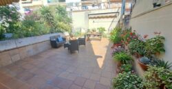 ¡Casa adossada de 3 plantes amb ascensor en venda zona Nord-Can Roses!