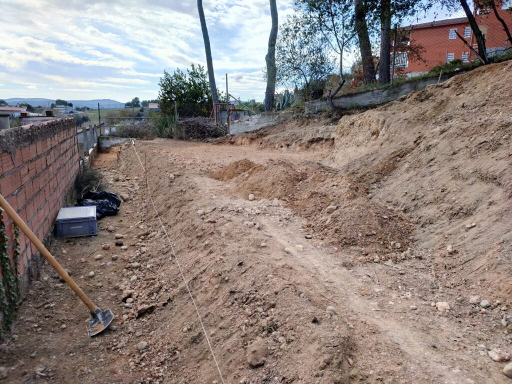 Terreny de 928m2 urbanitzable en venda a Rubí!