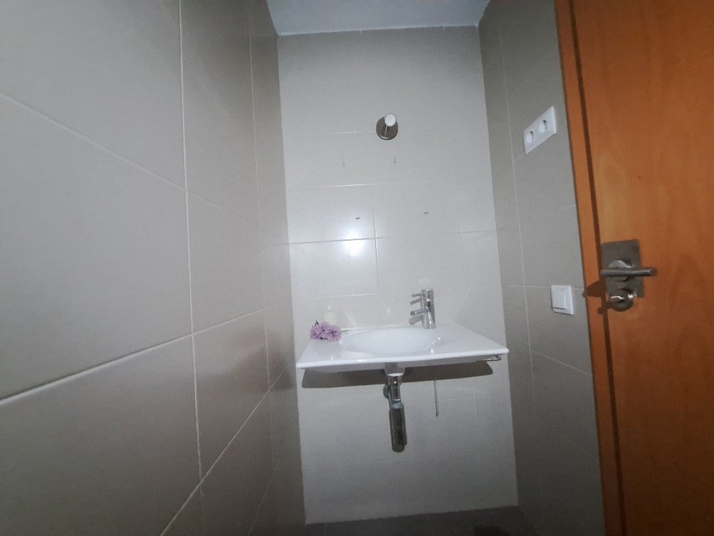 OBRA NUEVA – Espacioso Ático/Dúplex en la zona del Mossos con trastero.
