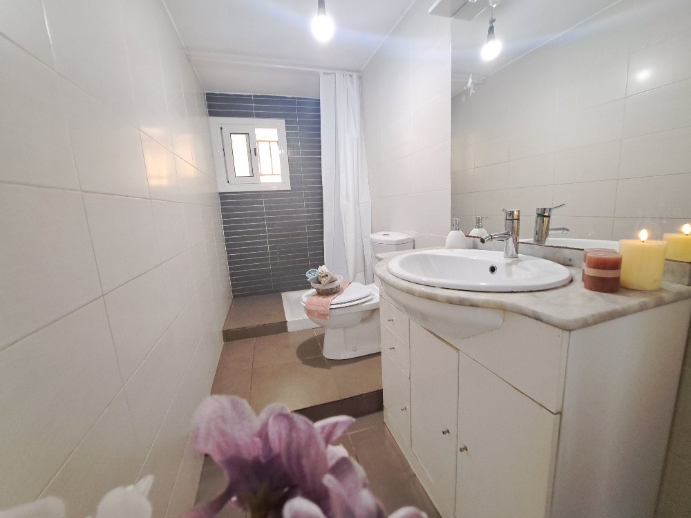 ¡Conjunto de 2 casas en venta en Rubí. Ideal para 2 familias!