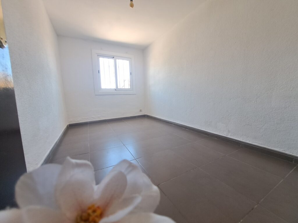 ¡Conjunto de 2 casas en venta en Rubí. Ideal para 2 familias!