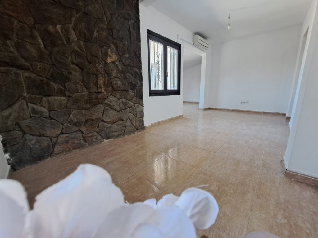 ¡Conjunto de 2 casas en venta en Rubí. Ideal para 2 familias!