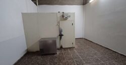 !Nave industrial pareada en venta en Rubí, 496 m2 con oficina y altillo¡
