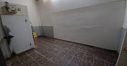 !Nave industrial pareada en venta en Rubí, 496 m2 con oficina y altillo¡