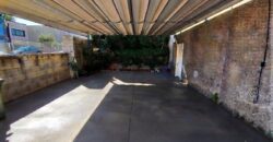 !Nave industrial pareada en venta en Rubí, 496 m2 con oficina y altillo¡