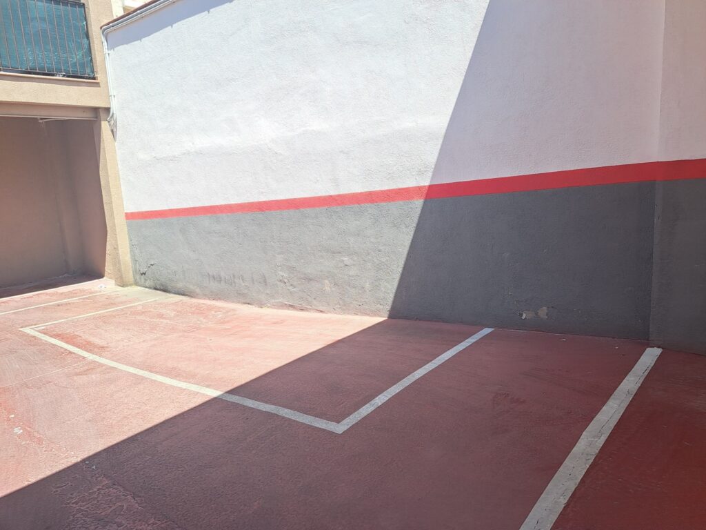 ¡Aparcamiento para moto en venta en Rubí, zona Centro, 2 m2!