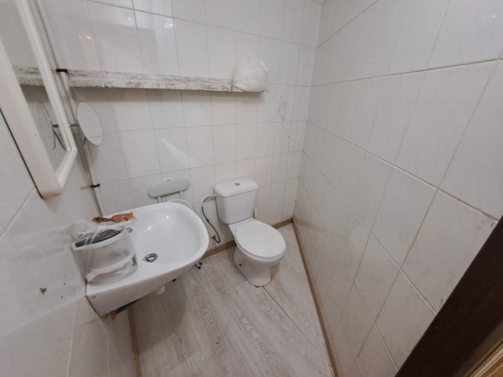 Local diàfan de lloguer a Rubí, 50 m² aprox. ideal per al teu negoci a zona estratègica!