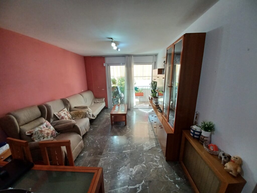 ¡Pis de 4 habitacions en venda a Rubí, Ca n’ Oriol, ideal per a la teva família!