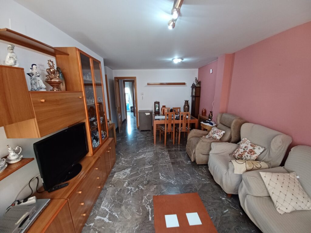¡Pis de 4 habitacions en venda a Rubí, Ca n’ Oriol, ideal per a la teva família!