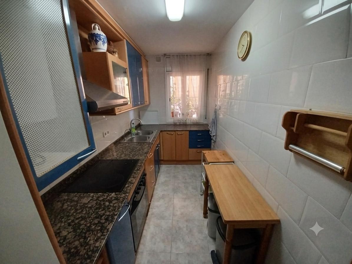 ¡Piso de 4 habitaciones en venta en Rubí, Ca n’ Oriol, ideal para tu familia!