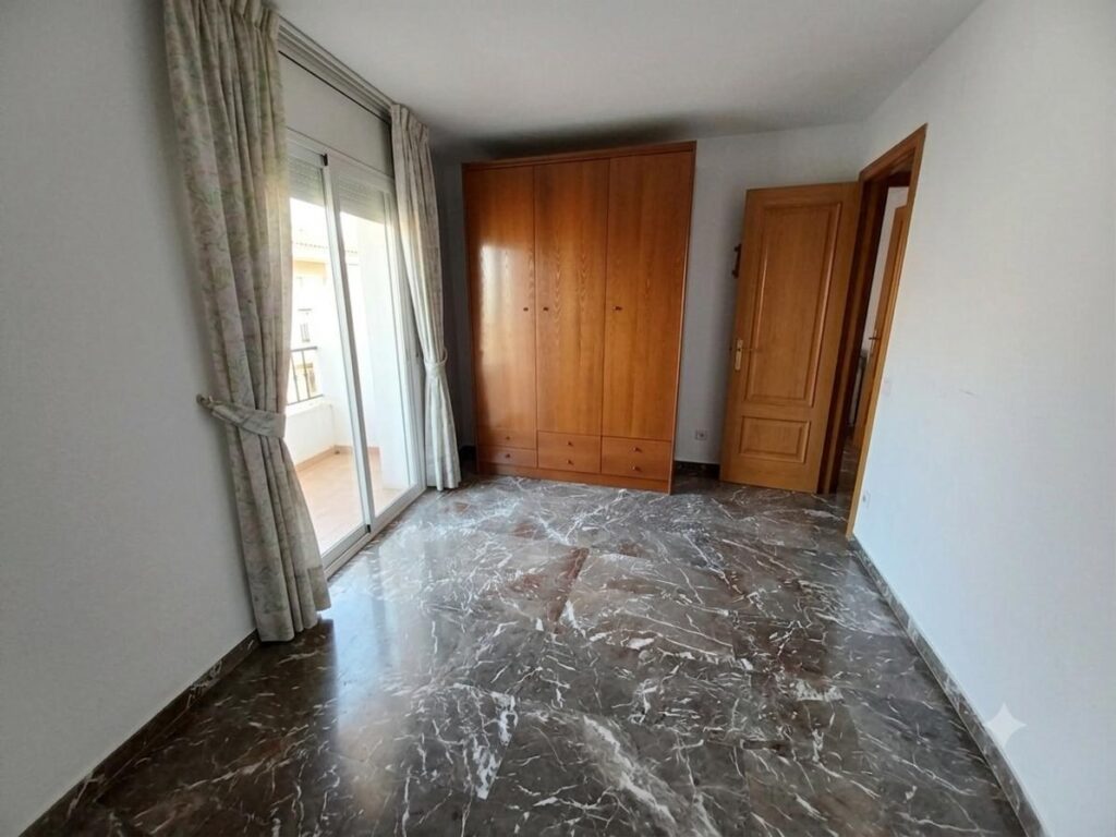 ¡Pis de 4 habitacions en venda a Rubí, Ca n’ Oriol, ideal per a la teva família!