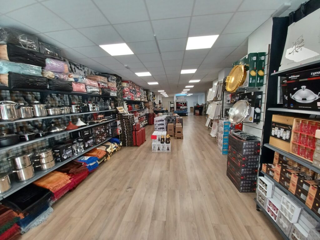 ¡Ampli local en venda a Rubí, ideal per a negoci, 191 m2 i bona ubicació!