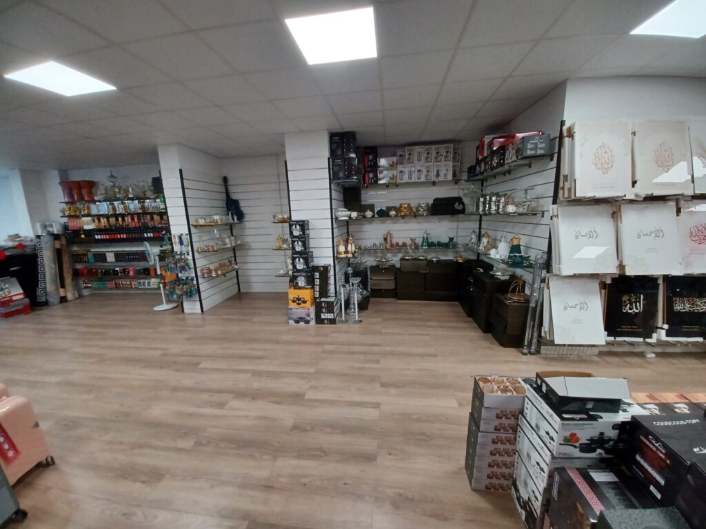 ¡Ampli local en venda a Rubí, ideal per a negoci, 191 m2 i bona ubicació!