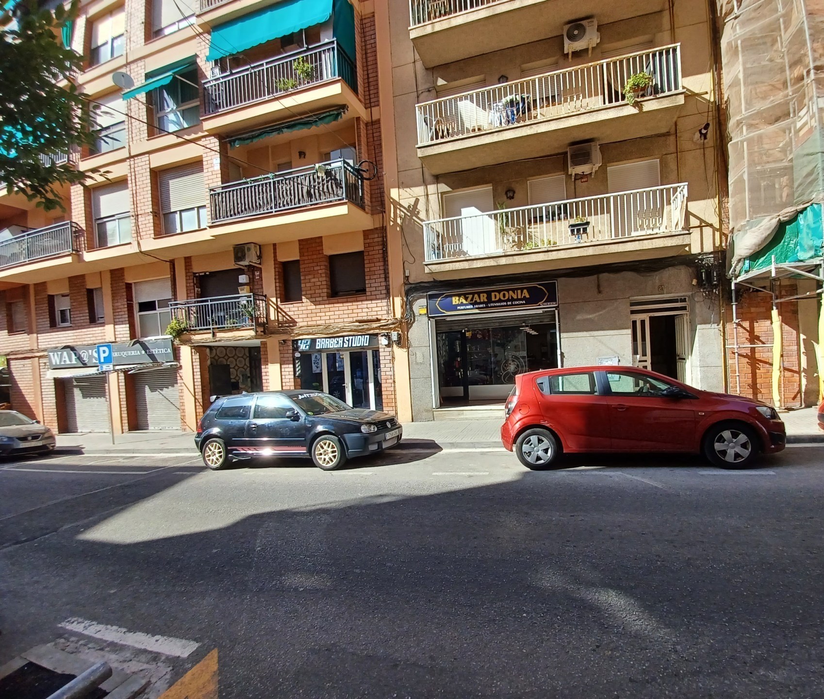 ¡Ampli local en venda a Rubí, ideal per a negoci, 191 m2 i bona ubicació!