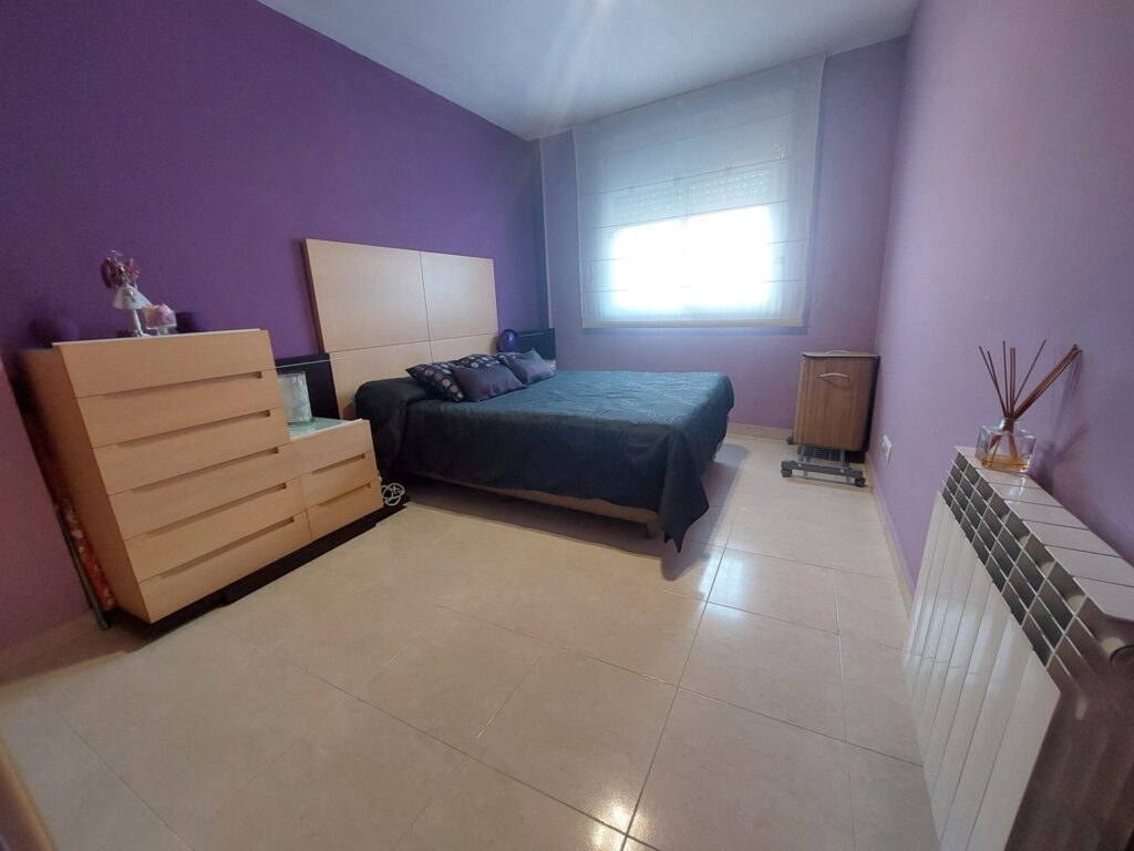 ¡Pis a Ca n´Oriol d´1 habitació, pàrquing i traster inclosos!