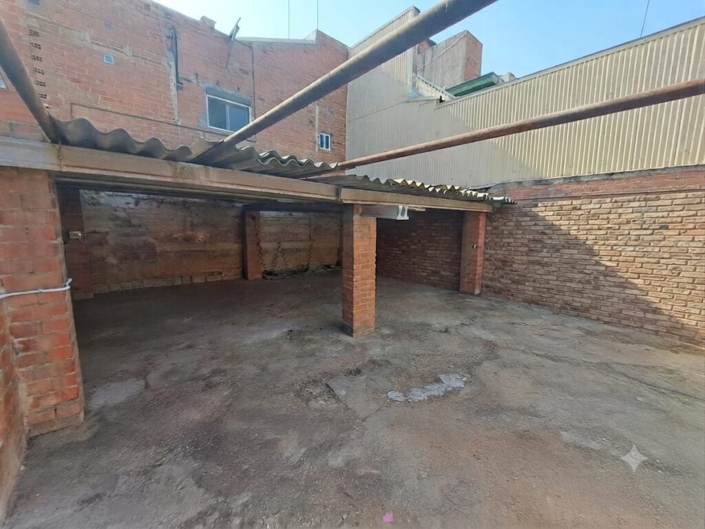 ¡Terreno urbano edificable en venta en Rubí, zona Norte, 80 m2!