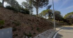 Rubí : S’ofereix terreny urbanitzable en venda a la zona tranquil·la de CAN SOLA. Amb una superfície de 488 m², Façana 20mts.  aquest espai permet edificar i desenvolupar un projecte adaptat a les vostres necessitats.