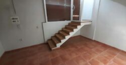 ¡Oportunidad de alquiler en Rubí! Local comercial disponible en la zona de Centre Cívic Can Fatjó. Con una superficie de 125 m² construidos, este espacio ofrece múltiples posibilidades para tu negocio.