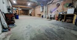 ¡Fantàstica casa adossada en bon estat amb àmplia terrassa!