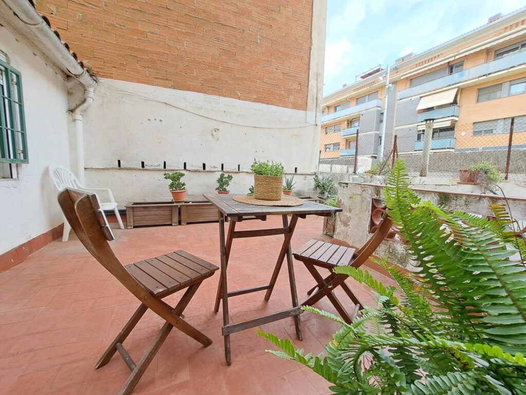 ¡Amplia casa en el centro urbano para disfrutar en familia!