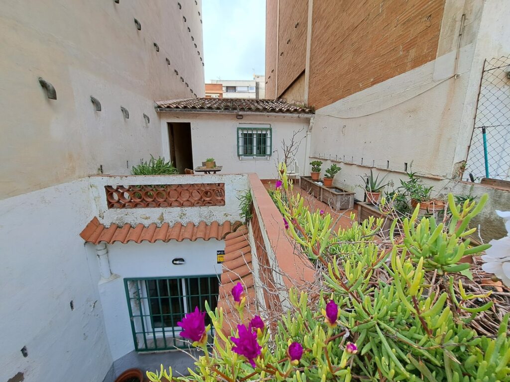 ¡Amplia casa en el centro urbano para disfrutar en familia!