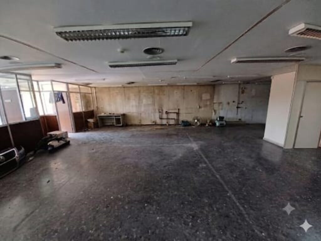 ¡Nau industrial en venda en Bon Pastor, 1.264 m2 i 8 m d´altura!