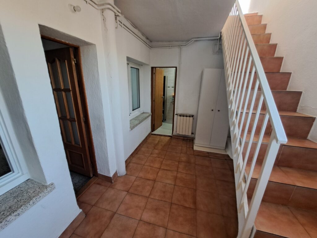 Casa amb terreny a la zona dels Mossos
