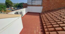 Casa amb terreny a la zona dels Mossos