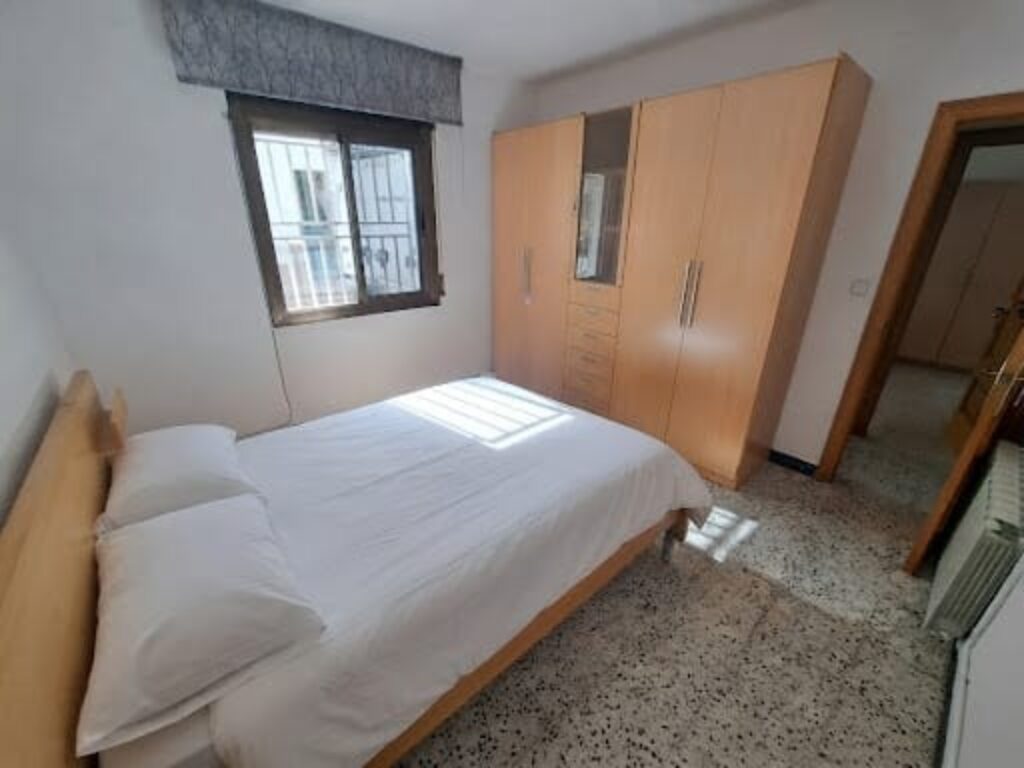 Casa amb terreny a la zona dels Mossos