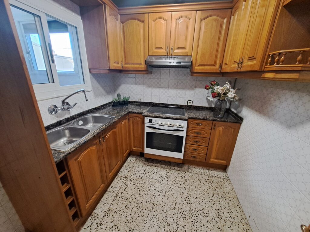 Casa amb terreny a la zona dels Mossos