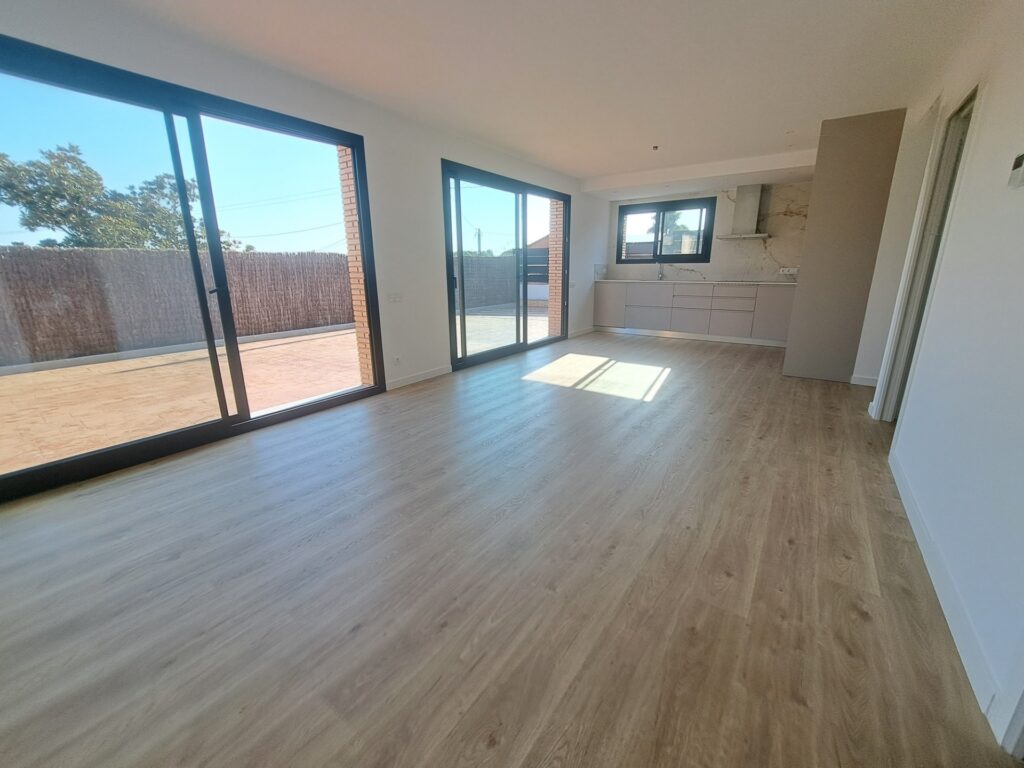 !Chalet unifamiliar aïllat en lloguer a Rubí¡
