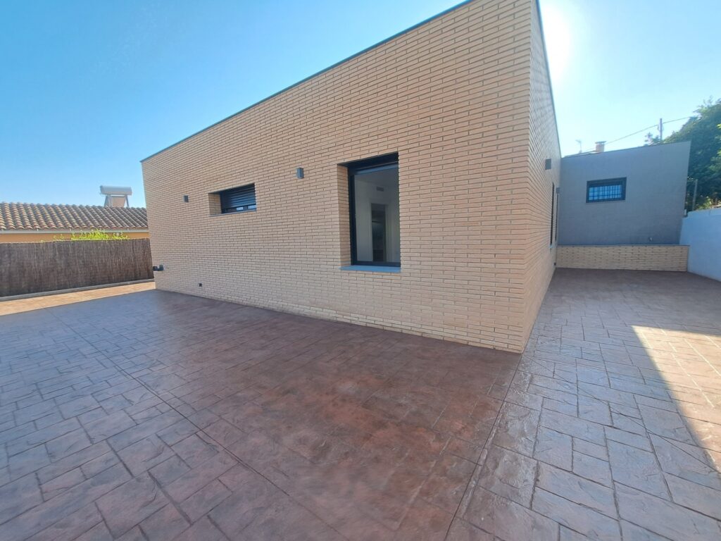 !Chalet unifamiliar aïllat en lloguer a Rubí¡