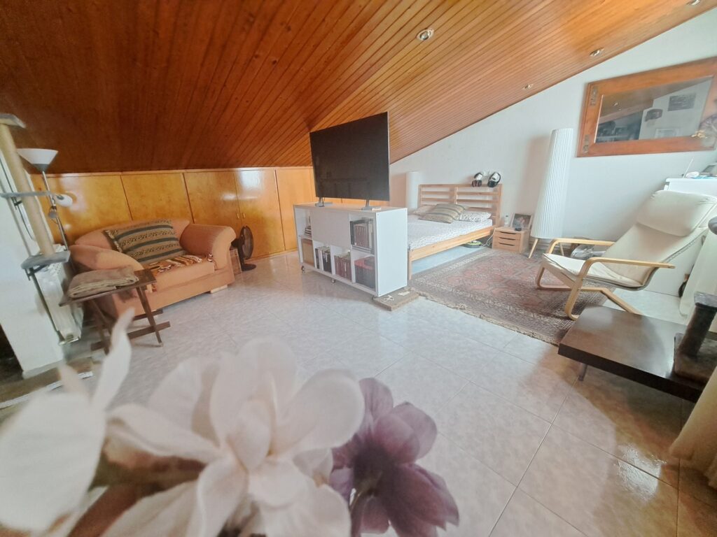 ¡Dúplex en venda a Rubí, 150 m2, 4 habitacions i terrassa. Ideal per a la teva família!
