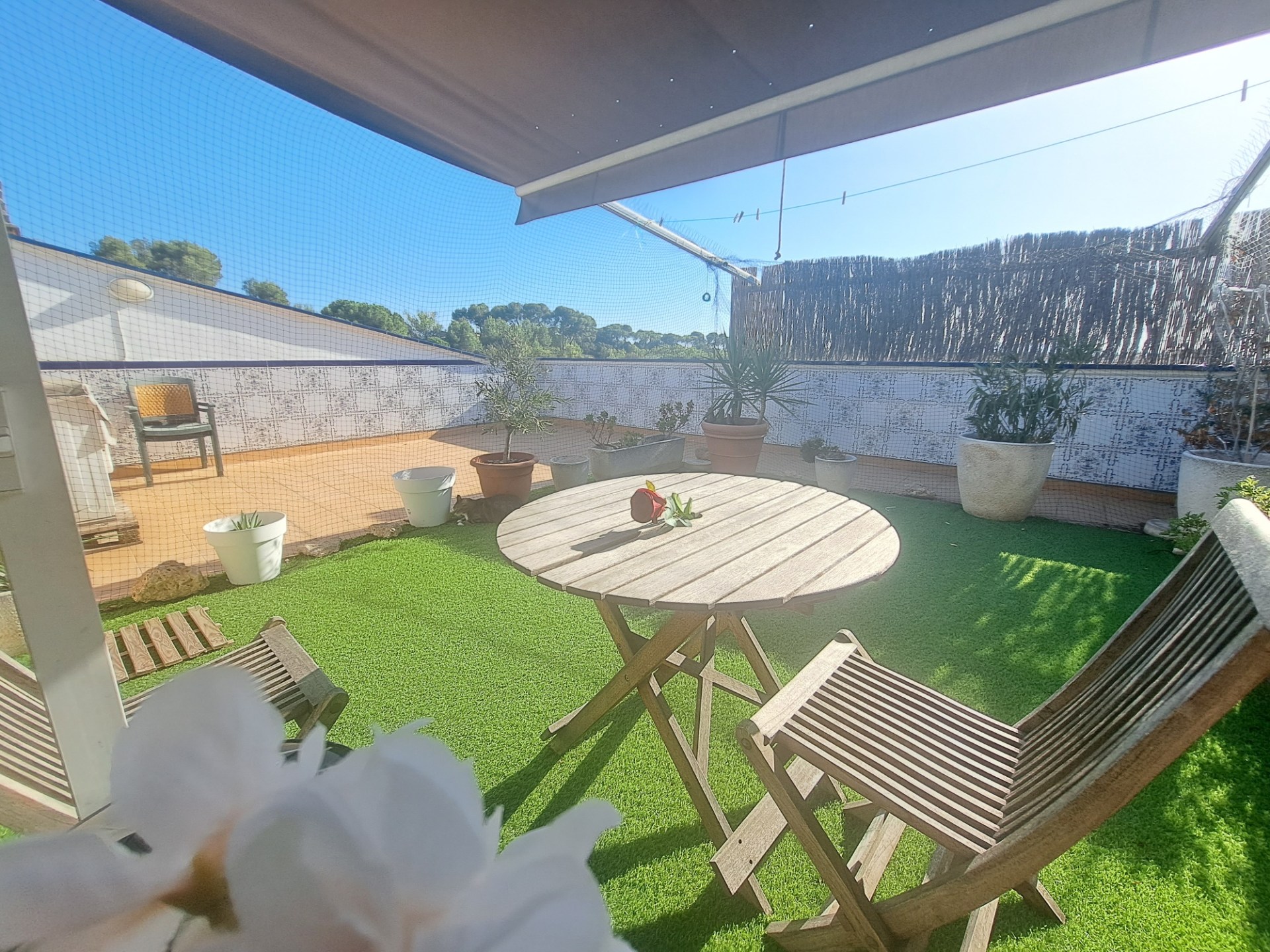 ¡Dúplex en venta en Rubí, 150 m2, 4 habitaciones y terraza. Ideal para tu familia!