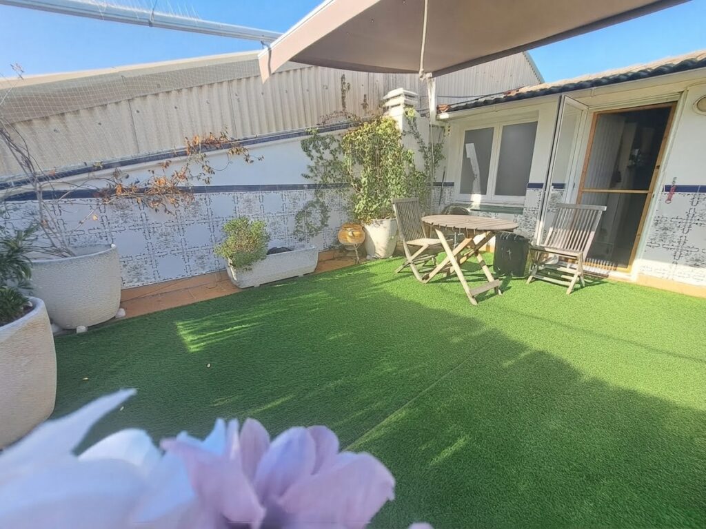 ¡Dúplex en venda a Rubí, 150 m2, 4 habitacions i terrassa. Ideal per a la teva família!